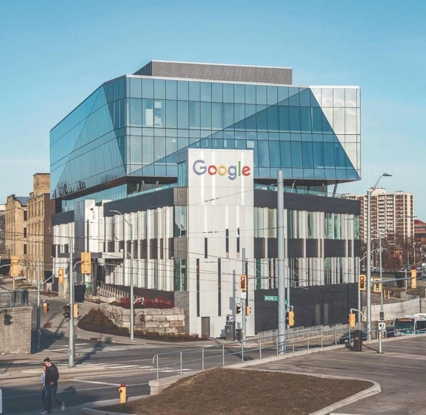 Entire 1 Bedroom Apartment Across From Google - Br5 Kitchener Exterior photo